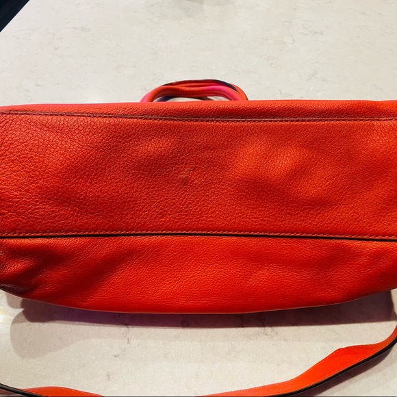 MICHAEL KORS
Hamilton East West Large Tote Red - Picture 6 of 9